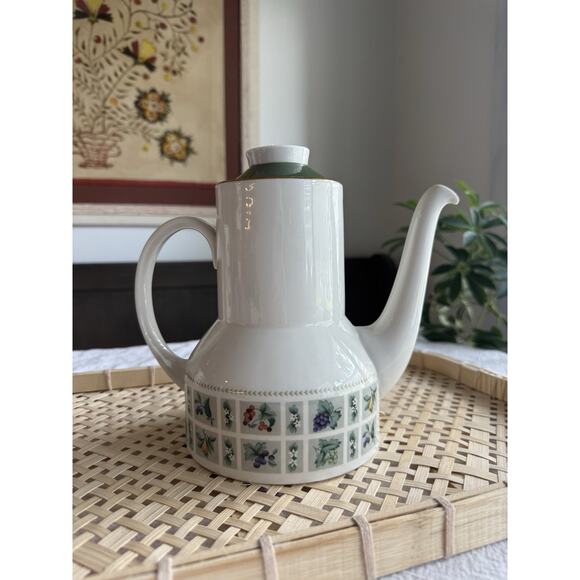 Royal Doulton Tapestry Vintage Coffee Pot England Translucent China w Lid TC1024 - Picture 2 of 6